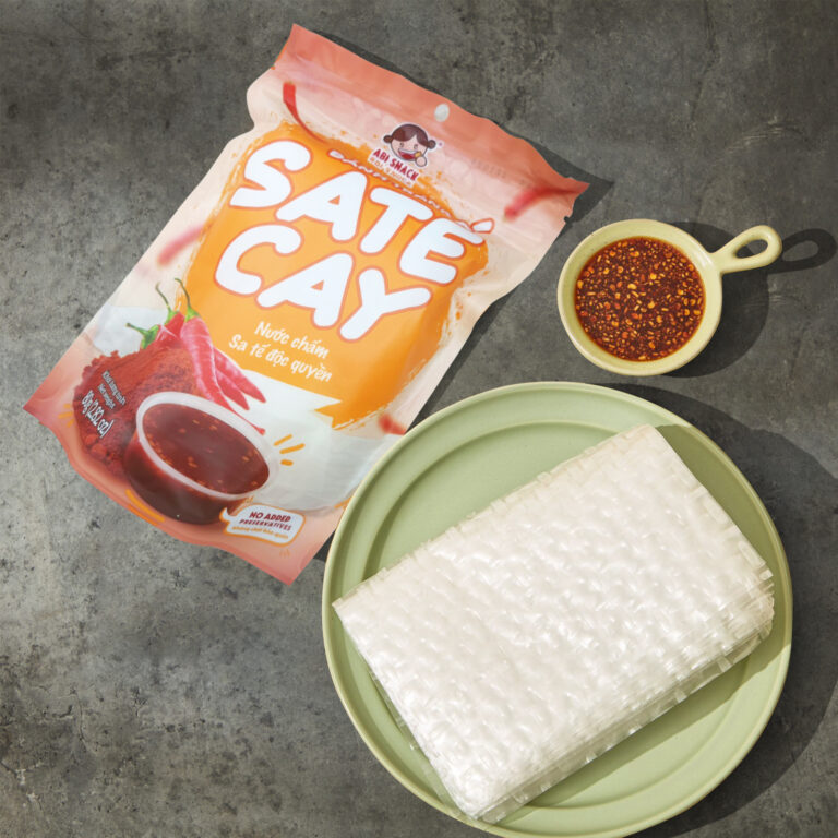 spicy satay rice paper snack